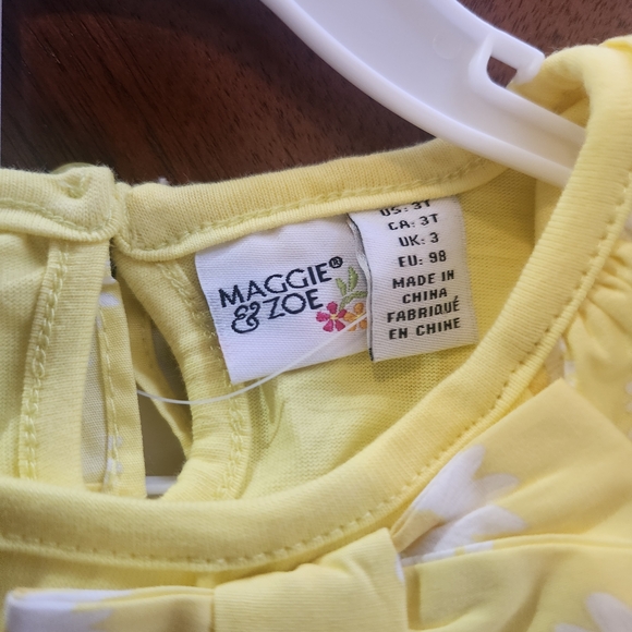 Maggie & Zoe Yellow and White Daisy Bow Tank Top & Shorts Set - Picture 3 of 4